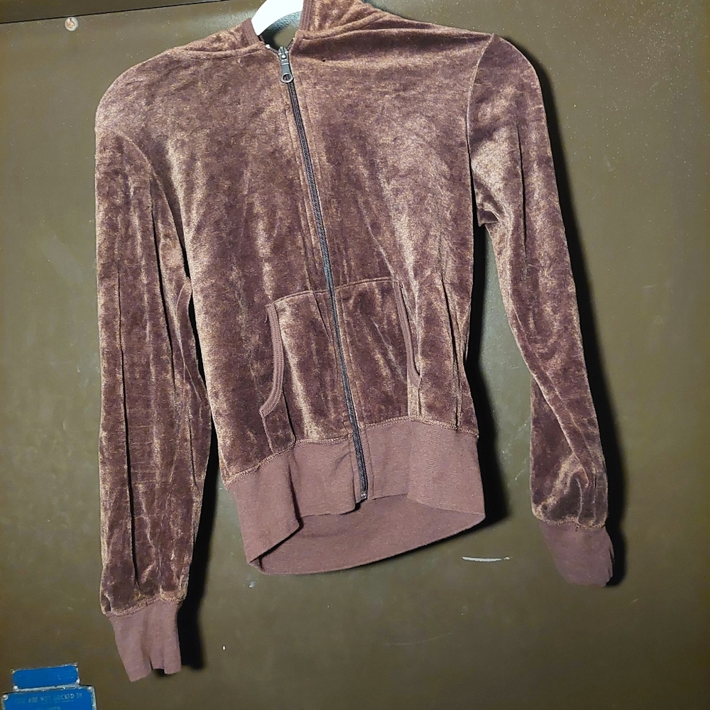 Zip up
